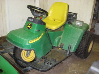 John Deere 1200A